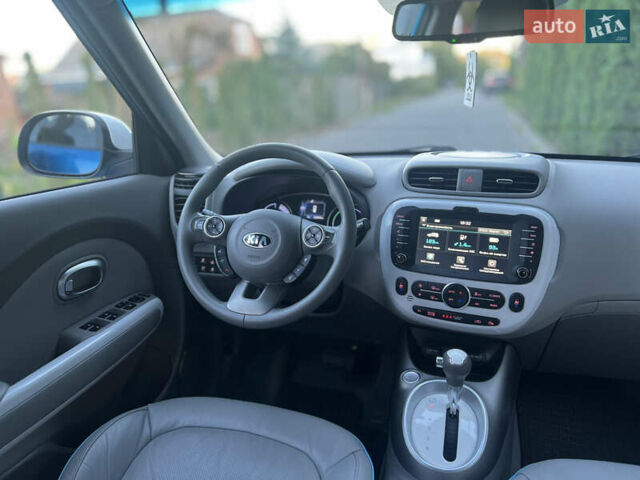 Синий Киа Soul, объемом двигателя 0 л и пробегом 132 тыс. км за 10499 $, фото 25 на Automoto.ua