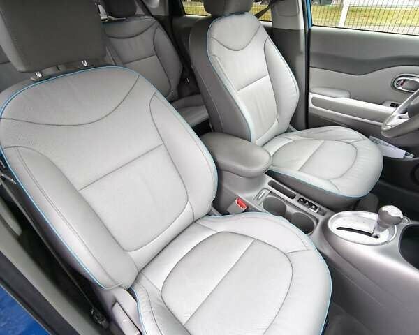 Синий Киа Soul, объемом двигателя 0 л и пробегом 131 тыс. км за 10200 $, фото 68 на Automoto.ua