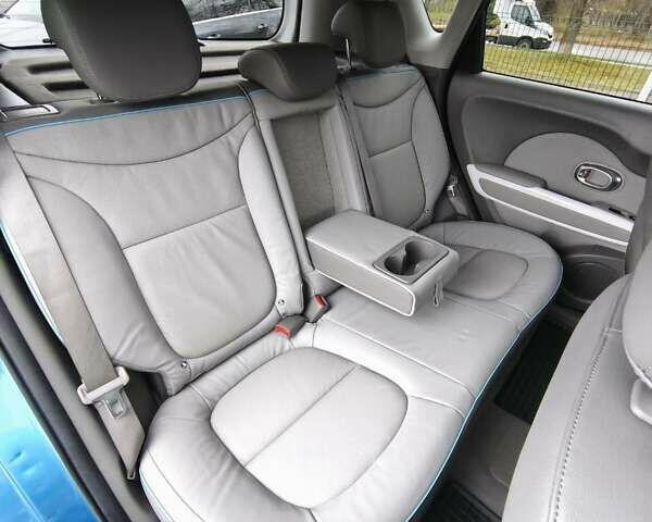 Синий Киа Soul, объемом двигателя 0 л и пробегом 131 тыс. км за 10200 $, фото 64 на Automoto.ua