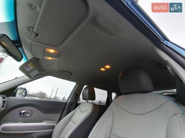 Синий Киа Soul, объемом двигателя 0 л и пробегом 131 тыс. км за 10200 $, фото 40 на Automoto.ua