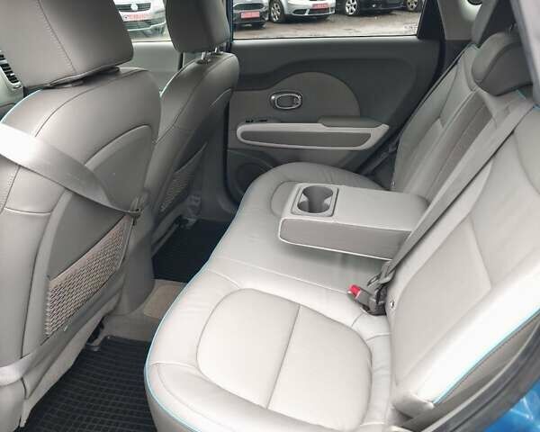 Синий Киа Soul, объемом двигателя 0 л и пробегом 131 тыс. км за 10200 $, фото 49 на Automoto.ua