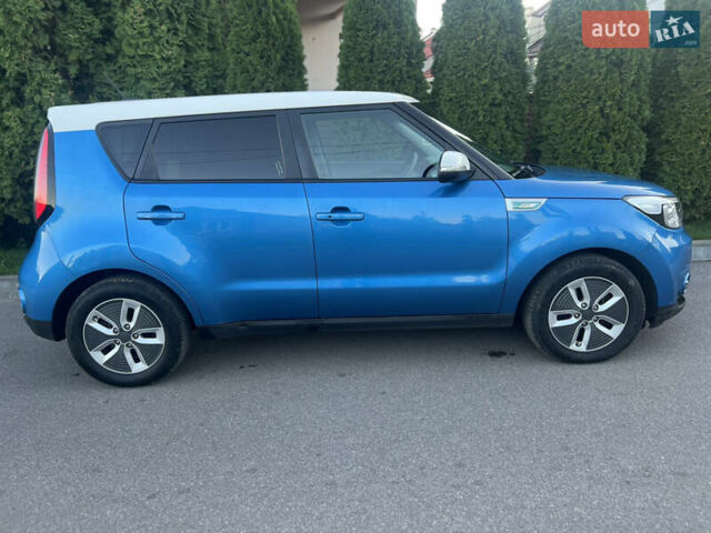 Синий Киа Soul, объемом двигателя 0 л и пробегом 132 тыс. км за 10499 $, фото 5 на Automoto.ua