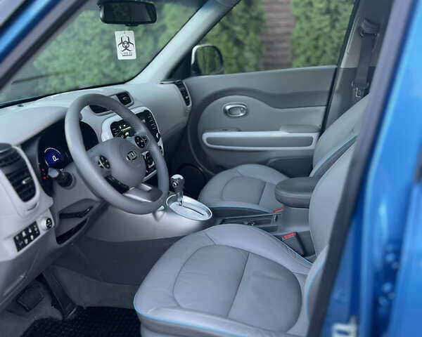 Синий Киа Soul, объемом двигателя 0 л и пробегом 132 тыс. км за 10499 $, фото 28 на Automoto.ua