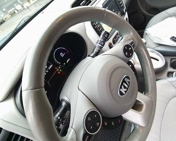 Синий Киа Soul, объемом двигателя 0 л и пробегом 131 тыс. км за 10200 $, фото 38 на Automoto.ua