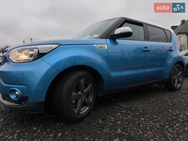Синий Киа Soul, объемом двигателя 0 л и пробегом 131 тыс. км за 10200 $, фото 8 на Automoto.ua