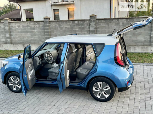 Синій Кіа Soul, об'ємом двигуна 0 л та пробігом 132 тис. км за 11700 $, фото 39 на Automoto.ua