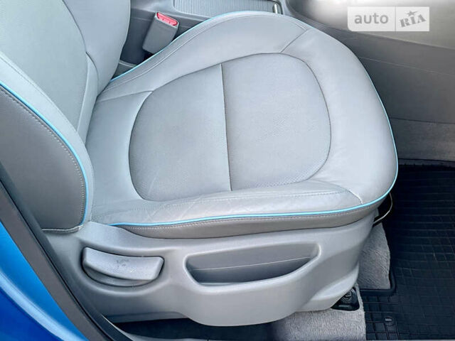 Синій Кіа Soul, об'ємом двигуна 0 л та пробігом 132 тис. км за 11700 $, фото 70 на Automoto.ua