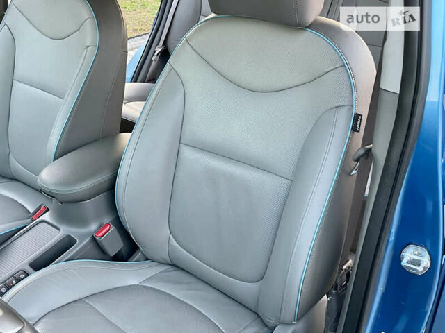 Синій Кіа Soul, об'ємом двигуна 0 л та пробігом 132 тис. км за 11700 $, фото 52 на Automoto.ua