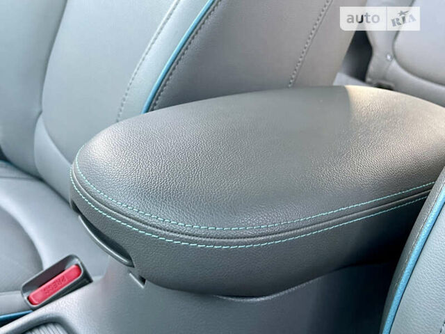 Синій Кіа Soul, об'ємом двигуна 0 л та пробігом 132 тис. км за 11700 $, фото 53 на Automoto.ua