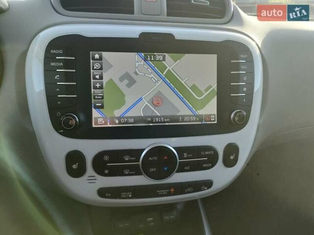 Синій Кіа Soul, об'ємом двигуна 0 л та пробігом 158 тис. км за 9500 $, фото 8 на Automoto.ua