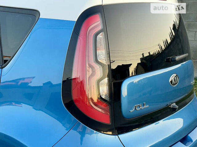 Синій Кіа Soul, об'ємом двигуна 0 л та пробігом 132 тис. км за 11700 $, фото 30 на Automoto.ua
