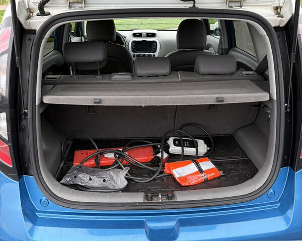 Синий Киа Soul, объемом двигателя 0 л и пробегом 106 тыс. км за 10700 $, фото 10 на Automoto.ua