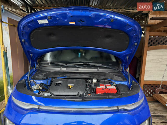 Синий Киа Soul, объемом двигателя 2 л и пробегом 52 тыс. км за 16000 $, фото 21 на Automoto.ua