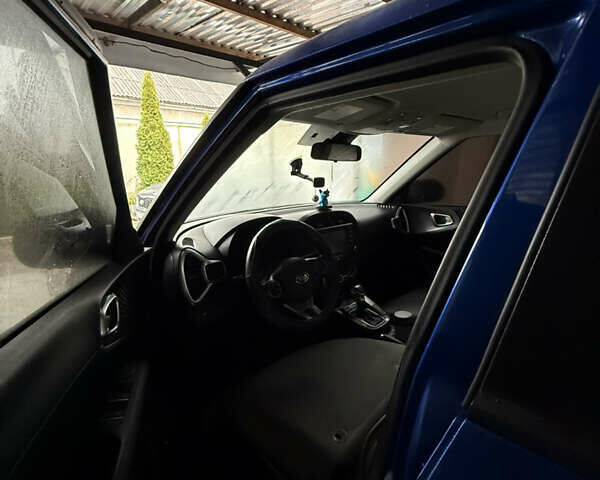 Синий Киа Soul, объемом двигателя 2 л и пробегом 52 тыс. км за 16000 $, фото 9 на Automoto.ua