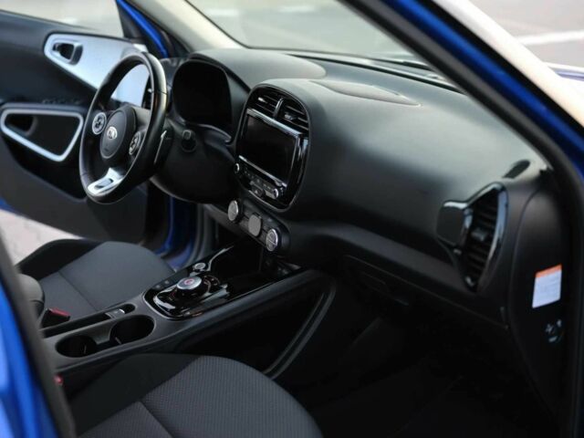 Синий Киа Soul, объемом двигателя 0 л и пробегом 78 тыс. км за 10000 $, фото 10 на Automoto.ua