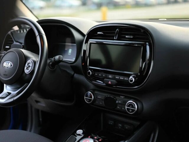 Синий Киа Soul, объемом двигателя 0 л и пробегом 78 тыс. км за 10000 $, фото 20 на Automoto.ua