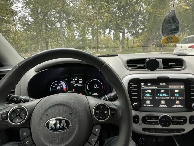 Синій Кіа Soul, об'ємом двигуна 0 л та пробігом 124 тис. км за 7600 $, фото 5 на Automoto.ua