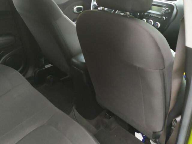 Зелений Кіа Soul, об'ємом двигуна 1.6 л та пробігом 72 тис. км за 8990 $, фото 6 на Automoto.ua