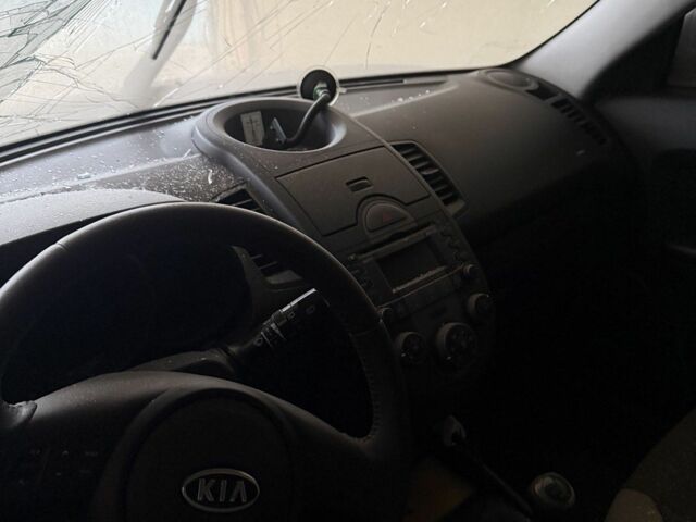 Зеленый Киа Soul, объемом двигателя 1.6 л и пробегом 41 тыс. км за 4700 $, фото 9 на Automoto.ua