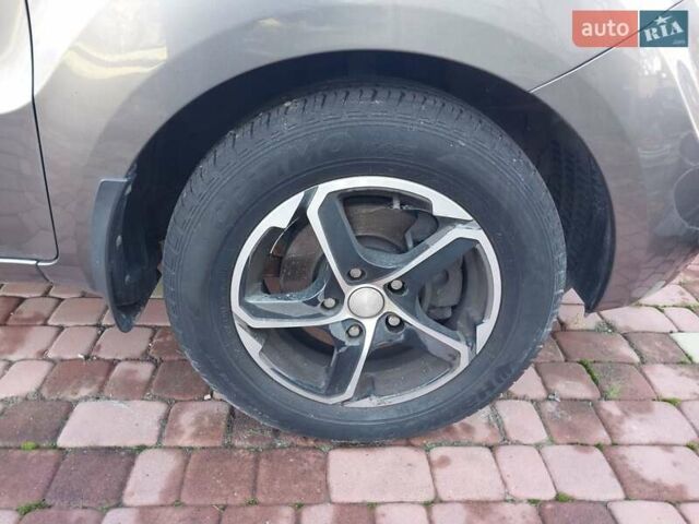 Зелений Кіа Soul, об'ємом двигуна 1.59 л та пробігом 44 тис. км за 10000 $, фото 20 на Automoto.ua