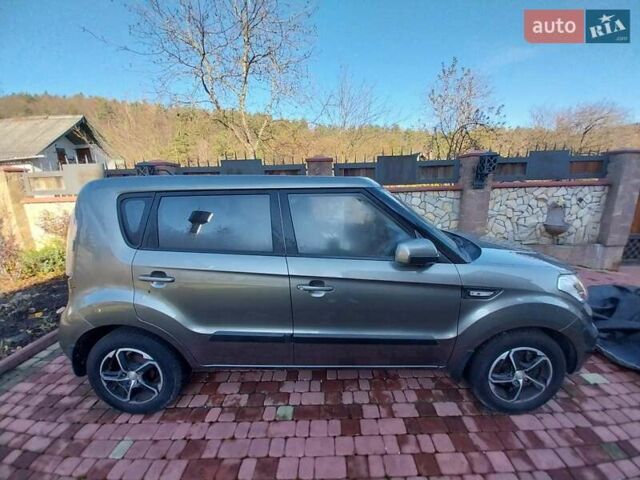 Зелений Кіа Soul, об'ємом двигуна 1.59 л та пробігом 44 тис. км за 10000 $, фото 2 на Automoto.ua