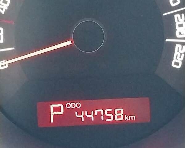 Зелений Кіа Soul, об'ємом двигуна 1.59 л та пробігом 44 тис. км за 10000 $, фото 11 на Automoto.ua