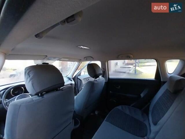 Зелений Кіа Soul, об'ємом двигуна 1.59 л та пробігом 44 тис. км за 10000 $, фото 16 на Automoto.ua