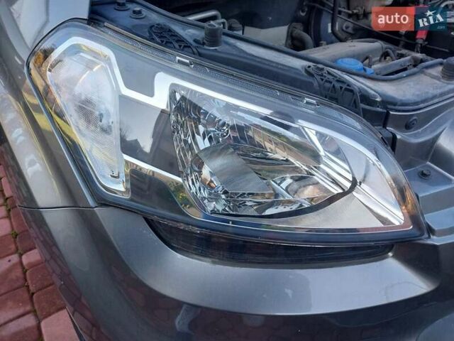 Зелений Кіа Soul, об'ємом двигуна 1.59 л та пробігом 44 тис. км за 10000 $, фото 14 на Automoto.ua