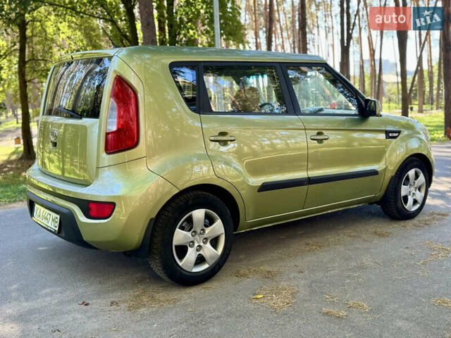 Зелений Кіа Soul, об'ємом двигуна 1.59 л та пробігом 236 тис. км за 7800 $, фото 6 на Automoto.ua