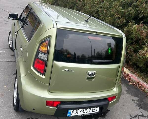 Зеленый Киа Soul, объемом двигателя 1.6 л и пробегом 180 тыс. км за 8200 $, фото 5 на Automoto.ua