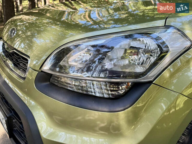 Зелений Кіа Soul, об'ємом двигуна 1.59 л та пробігом 236 тис. км за 7800 $, фото 44 на Automoto.ua