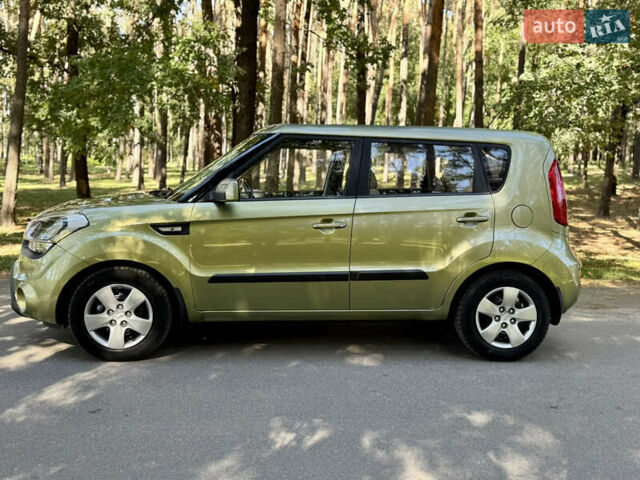 Зелений Кіа Soul, об'ємом двигуна 1.59 л та пробігом 236 тис. км за 7800 $, фото 34 на Automoto.ua