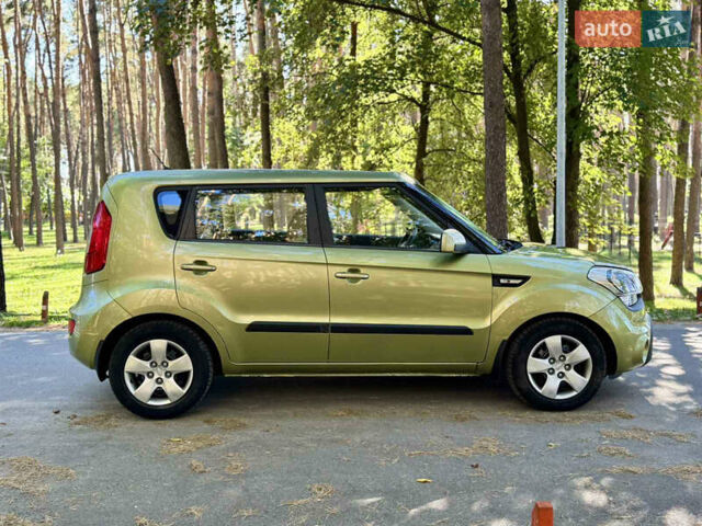Зелений Кіа Soul, об'ємом двигуна 1.59 л та пробігом 236 тис. км за 7800 $, фото 4 на Automoto.ua