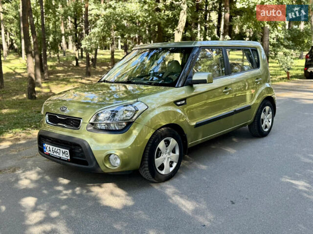 Зелений Кіа Soul, об'ємом двигуна 1.59 л та пробігом 236 тис. км за 7800 $, фото 3 на Automoto.ua