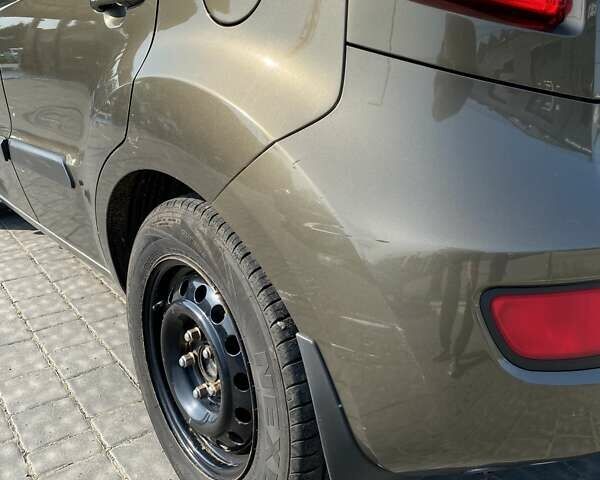 Зеленый Киа Soul, объемом двигателя 1.59 л и пробегом 260 тыс. км за 6500 $, фото 5 на Automoto.ua