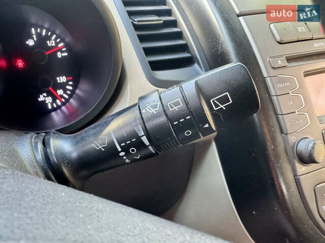 Зелений Кіа Soul, об'ємом двигуна 1.59 л та пробігом 236 тис. км за 7800 $, фото 46 на Automoto.ua