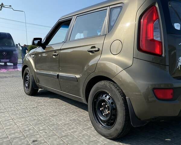 Зеленый Киа Soul, объемом двигателя 1.59 л и пробегом 260 тыс. км за 6500 $, фото 1 на Automoto.ua