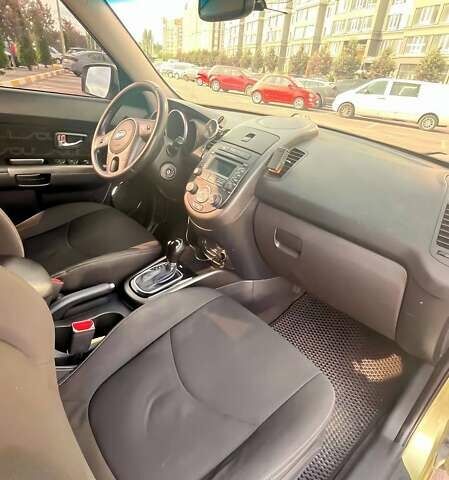 Зеленый Киа Soul, объемом двигателя 2 л и пробегом 205 тыс. км за 8300 $, фото 6 на Automoto.ua