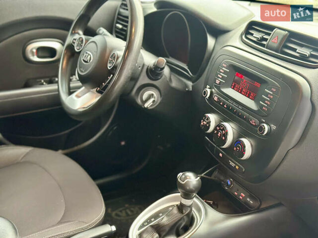 Зеленый Киа Soul, объемом двигателя 1.6 л и пробегом 200 тыс. км за 10200 $, фото 30 на Automoto.ua