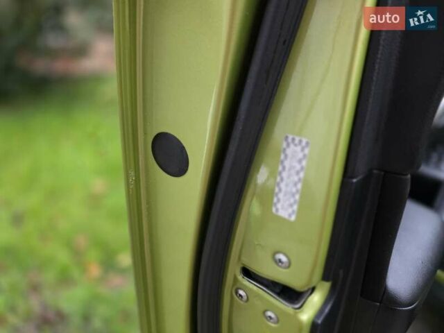 Зелений Кіа Soul, об'ємом двигуна 1.6 л та пробігом 248 тис. км за 7700 $, фото 30 на Automoto.ua