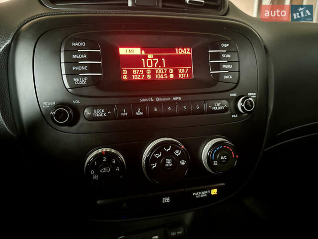 Зеленый Киа Soul, объемом двигателя 1.6 л и пробегом 200 тыс. км за 10200 $, фото 34 на Automoto.ua