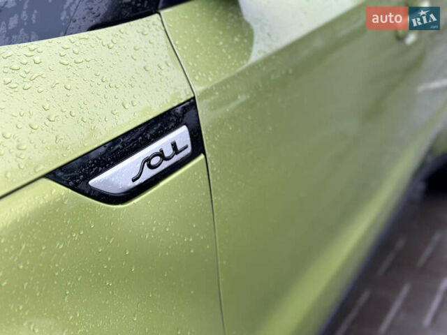 Зеленый Киа Soul, объемом двигателя 1.6 л и пробегом 200 тыс. км за 10200 $, фото 13 на Automoto.ua