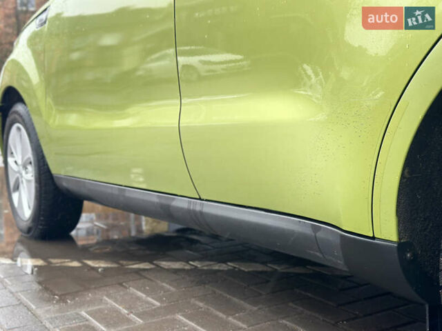 Зеленый Киа Soul, объемом двигателя 1.6 л и пробегом 200 тыс. км за 10200 $, фото 15 на Automoto.ua