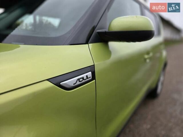 Зелений Кіа Soul, об'ємом двигуна 1.6 л та пробігом 248 тис. км за 7700 $, фото 5 на Automoto.ua