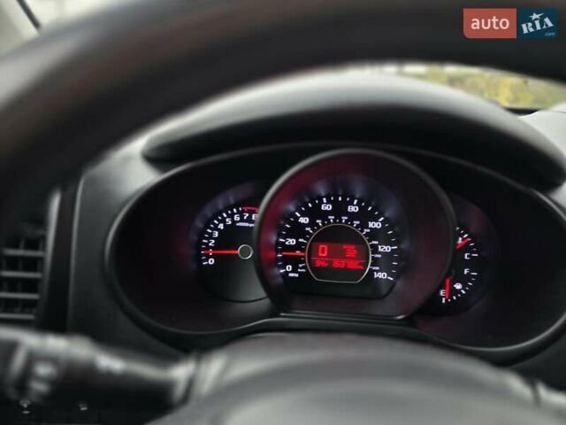 Зелений Кіа Soul, об'ємом двигуна 1.6 л та пробігом 248 тис. км за 7700 $, фото 21 на Automoto.ua