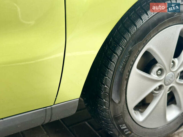 Зеленый Киа Soul, объемом двигателя 1.6 л и пробегом 200 тыс. км за 10200 $, фото 17 на Automoto.ua