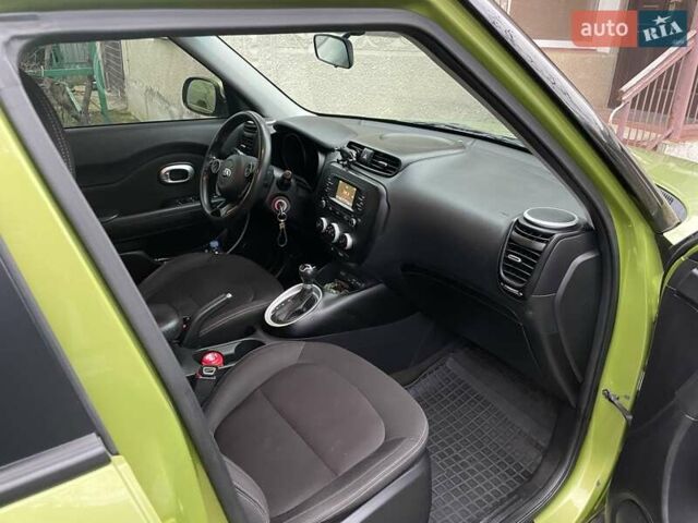 Зелений Кіа Soul, об'ємом двигуна 1.6 л та пробігом 130 тис. км за 9200 $, фото 12 на Automoto.ua