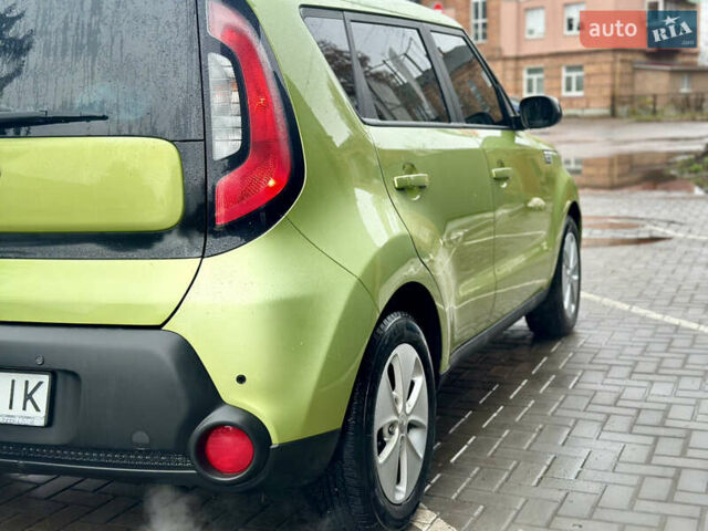 Зеленый Киа Soul, объемом двигателя 1.6 л и пробегом 200 тыс. км за 10200 $, фото 10 на Automoto.ua