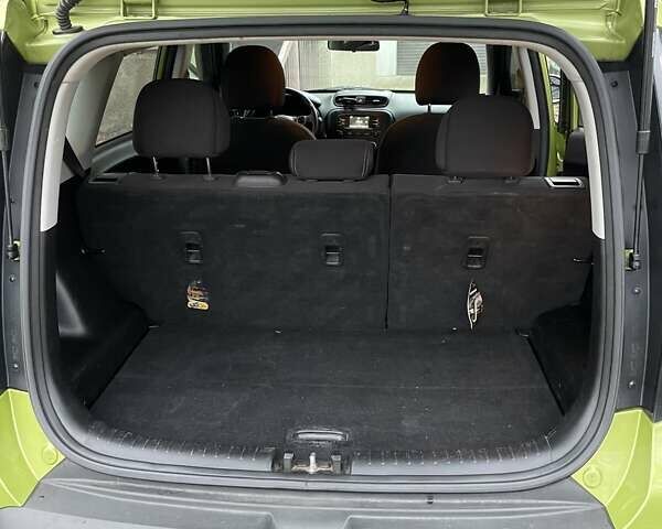 Зелений Кіа Soul, об'ємом двигуна 1.6 л та пробігом 130 тис. км за 9200 $, фото 13 на Automoto.ua