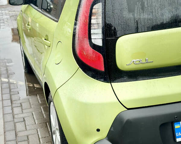 Зеленый Киа Soul, объемом двигателя 1.6 л и пробегом 200 тыс. км за 10200 $, фото 16 на Automoto.ua